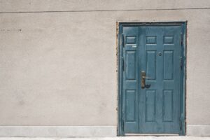 can a bail bonds agent arrest you